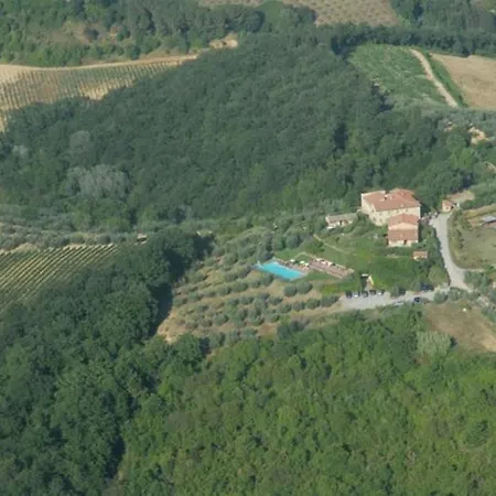 Podere Il Pino פוג'יבונסי