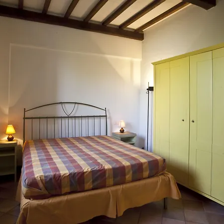 Podere Il Pino Country house